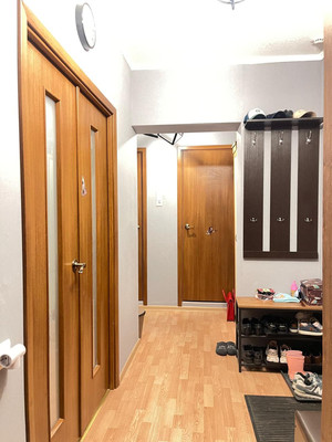 Продам двухкомнатную (2-комн.) квартиру, Александры Монаховой ул, 99, Коммунарка п