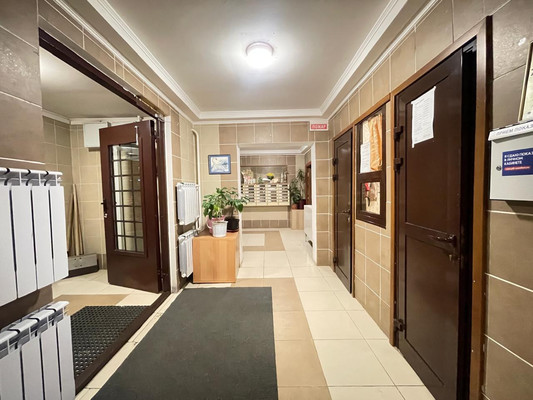 Продам двухкомнатную (2-комн.) квартиру, Александры Монаховой ул, 99, Коммунарка п