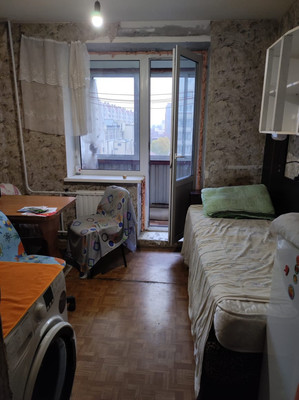 Сдам однокомнатную (1-комн.) квартиру, Ижорского Батальона ул, 4, Колпино г