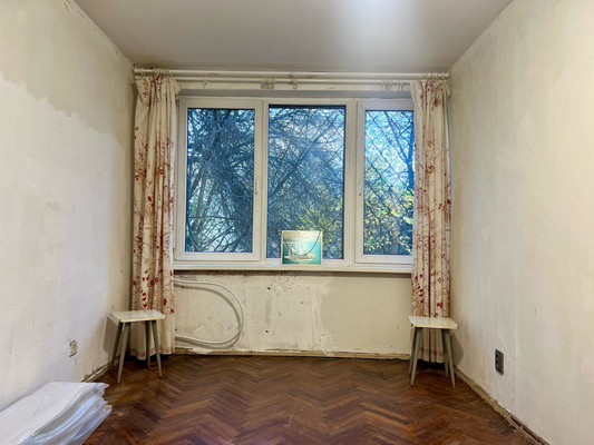 Продам трехкомнатную (3-комн.) квартиру, Трамвайный пр-кт, 21к3, Санкт-Петербург г