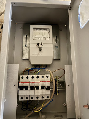 Продам трехкомнатную (3-комн.) квартиру, Трамвайный пр-кт, 21к3, Санкт-Петербург г