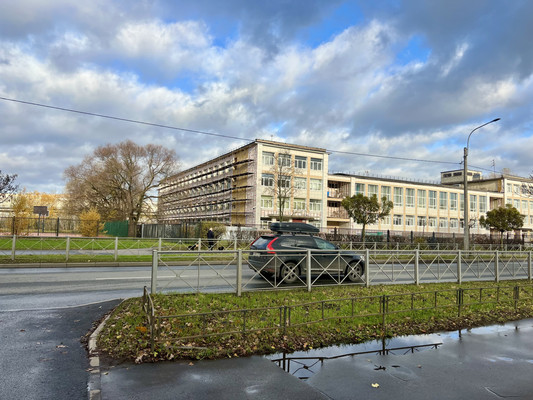 Продам трехкомнатную (3-комн.) квартиру, Трамвайный пр-кт, 21к3, Санкт-Петербург г