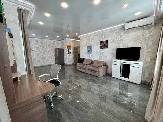 Продам трехкомнатную (3-комн.) квартиру, Парк А ул, 93, Новороссийск г