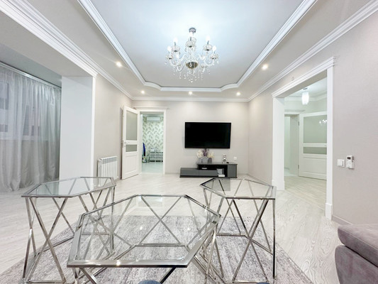 Продам многокомнатную квартиру, 1 мкр, 22, Кропоткин г