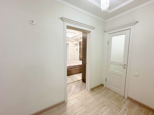 Продам многокомнатную квартиру, 1 мкр, 22, Кропоткин г