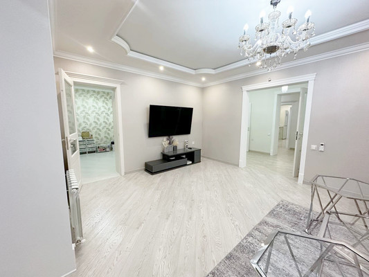 Продам многокомнатную квартиру, 1 мкр, 22, Кропоткин г