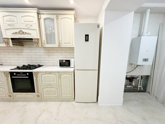 Продам многокомнатную квартиру, 1 мкр, 22, Кропоткин г