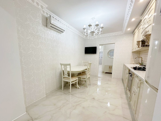 Продам многокомнатную квартиру, 1 мкр, 22, Кропоткин г