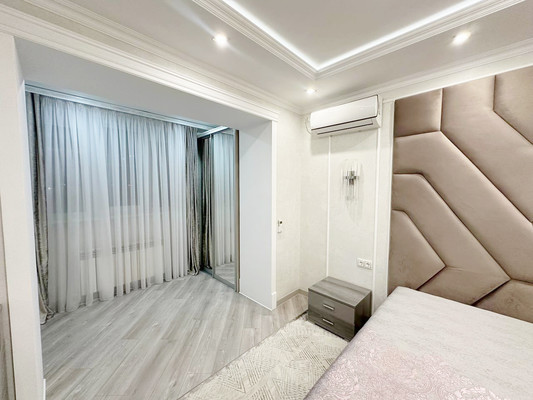 Продам многокомнатную квартиру, 1 мкр, 22, Кропоткин г