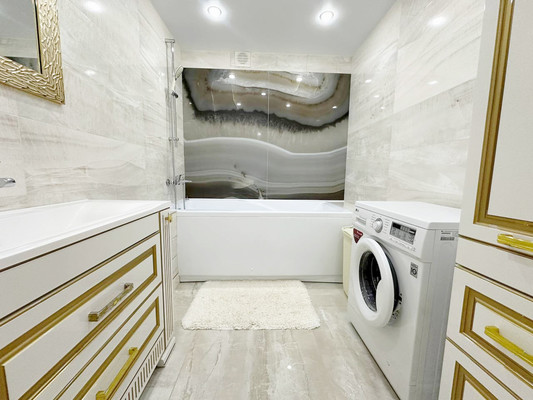 Продам многокомнатную квартиру, 1 мкр, 22, Кропоткин г