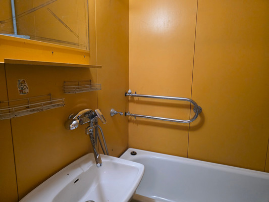 Продам двухкомнатную (2-комн.) квартиру, Первооткрывателей ул, 2, Костомукша г