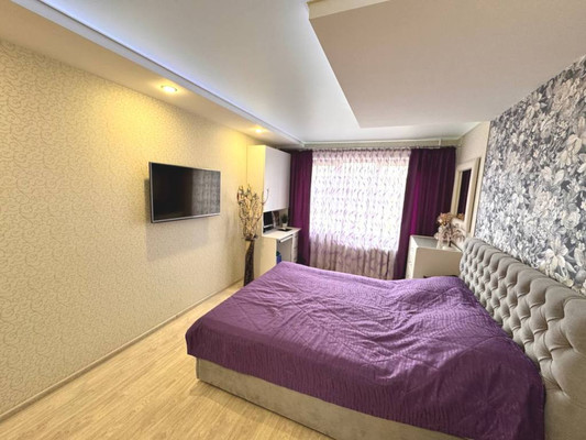 Продам двухкомнатную (2-комн.) квартиру, Гудованцева ул, 37, Казань г