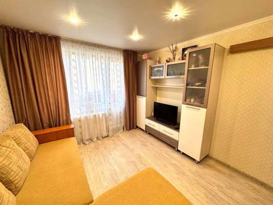 Продам двухкомнатную (2-комн.) квартиру, Гудованцева ул, 37, Казань г