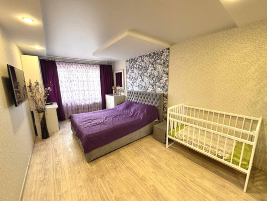 Продам двухкомнатную (2-комн.) квартиру, Гудованцева ул, 37, Казань г