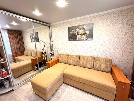 Продам двухкомнатную (2-комн.) квартиру, Гудованцева ул, 37, Казань г