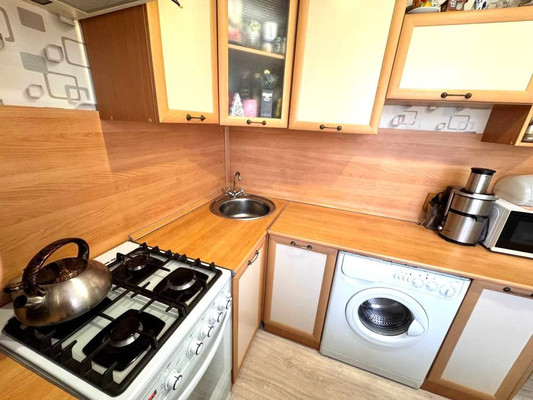 Продам двухкомнатную (2-комн.) квартиру, Гудованцева ул, 37, Казань г