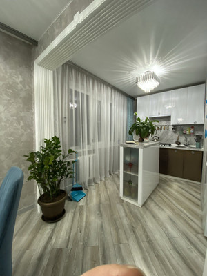 Продам трехкомнатную (3-комн.) квартиру, Новороссийская ул, 110, Армавир г