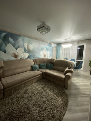 Продам трехкомнатную (3-комн.) квартиру, Новороссийская ул, 110, Армавир г