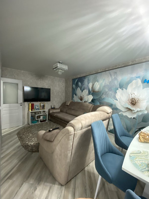 Продам трехкомнатную (3-комн.) квартиру, Новороссийская ул, 110, Армавир г