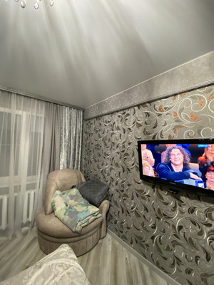 Продам трехкомнатную (3-комн.) квартиру, Новороссийская ул, 110, Армавир г