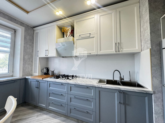 Продам трехкомнатную (3-комн.) квартиру, Советская ул, 47, Ростов-на-Дону г