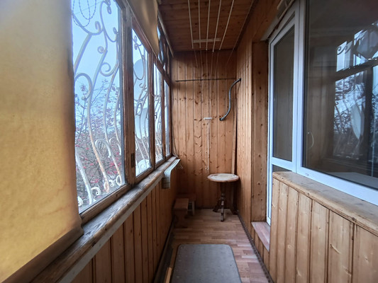 Продам трехкомнатную (3-комн.) квартиру, Октябрьская ул, 5, Апрелевка г