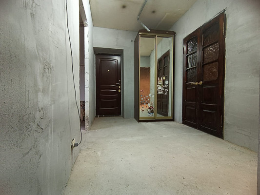 Продам трехкомнатную (3-комн.) квартиру, Октябрьская ул, 5, Апрелевка г