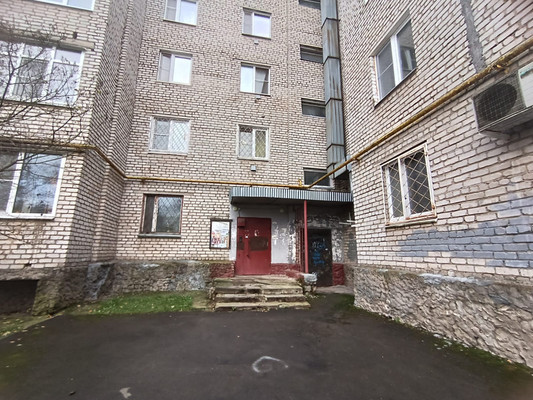 Продам трехкомнатную (3-комн.) квартиру, Октябрьская ул, 5, Апрелевка г