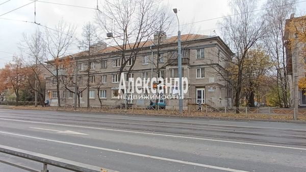 Продам двухкомнатную (2-комн.) квартиру, Тихорецкий пр-кт, 18, Санкт-Петербург г