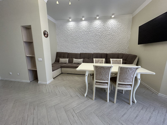 Продам трехкомнатную (3-комн.) квартиру, Московская ул, 33А, Ялта г