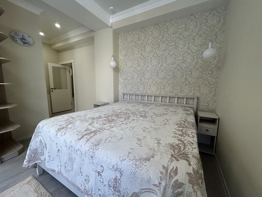 Продам трехкомнатную (3-комн.) квартиру, Московская ул, 33А, Ялта г