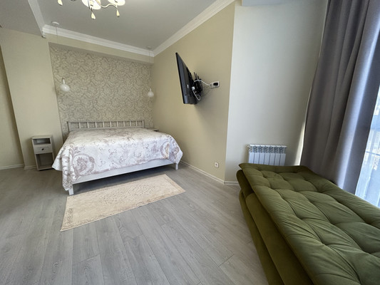 Продам трехкомнатную (3-комн.) квартиру, Московская ул, 33А, Ялта г