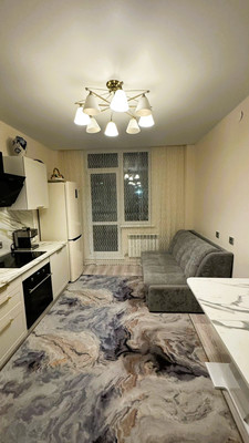 Продам однокомнатную (1-комн.) квартиру, Самаровская ул, 8к2, Ханты-Мансийск г