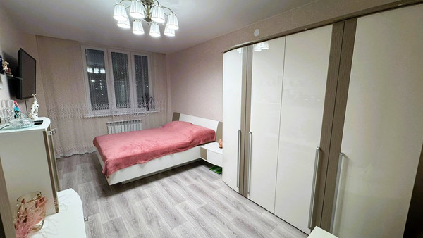 Продам однокомнатную (1-комн.) квартиру, Самаровская ул, 8к2, Ханты-Мансийск г