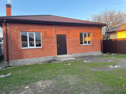 Продам дом, Западная ул, 23кА, Чалтырь с, 0 км от города