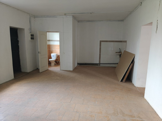 Продам торговое помещение 100 м2, Железнодорожная ул, 41, Мечетинская ст-ца