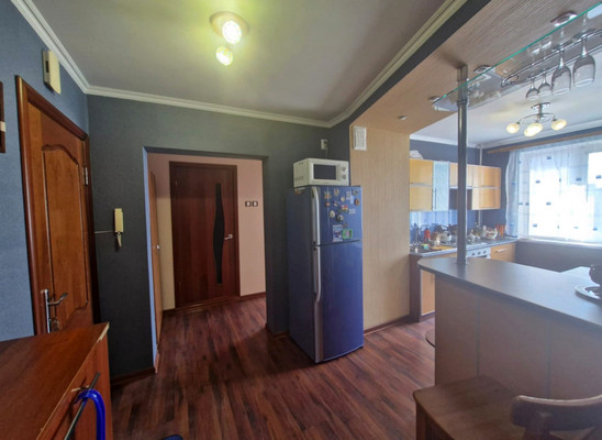 Продам двухкомнатную (2-комн.) квартиру, Таманской Армии ул, 114, Белореченск г