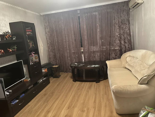 Продам трехкомнатную (3-комн.) квартиру, И.Г.Лексина ул, 46, Симферополь г