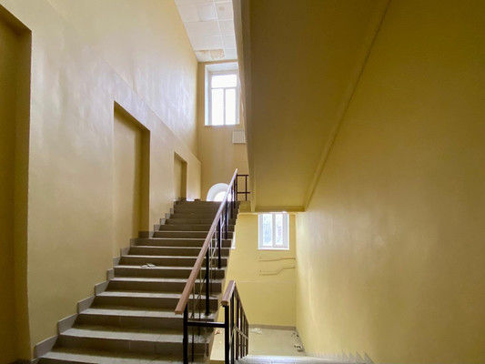 Продам коммерческое помещение 1 848 м2, 1-я Брезовая ул, 42/8, Мартьяново д