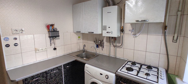 Продам двухкомнатную (2-комн.) квартиру, Гагарина ул, 22, Симферополь г