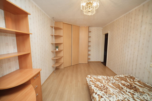 Продам двухкомнатную (2-комн.) квартиру, Орджоникидзе ул, 17, Нижний Тагил г