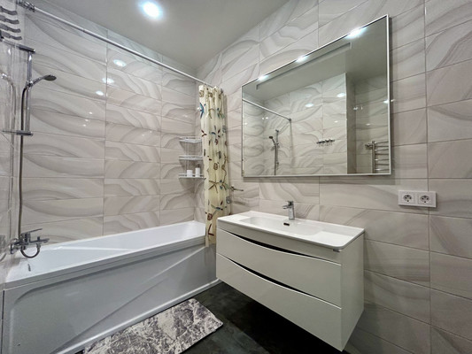 Продам двухкомнатную (2-комн.) квартиру, Парк А ул, 93, Новороссийск г