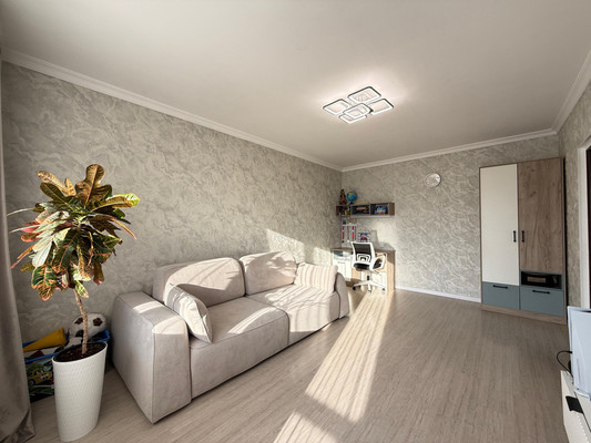 Продам трехкомнатную (3-комн.) квартиру, Ю.А.Гагарина ул, 14, Нальчик г