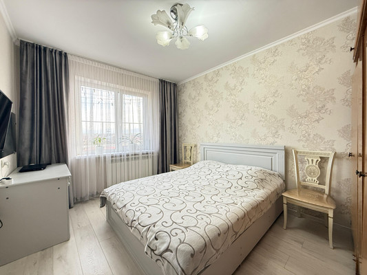 Продам трехкомнатную (3-комн.) квартиру, Ю.А.Гагарина ул, 14, Нальчик г