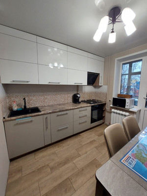 Продам трехкомнатную (3-комн.) квартиру, Шумелева ул, 16, Руэм п