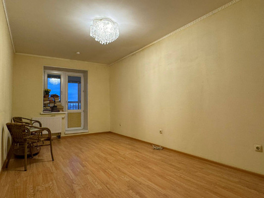 Продам трехкомнатную (3-комн.) квартиру, Бакалинская ул, 64к2, Уфа г