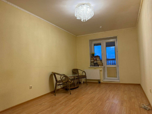 Продам трехкомнатную (3-комн.) квартиру, Бакалинская ул, 64к2, Уфа г