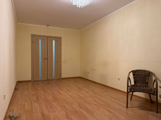 Продам трехкомнатную (3-комн.) квартиру, Бакалинская ул, 64к2, Уфа г