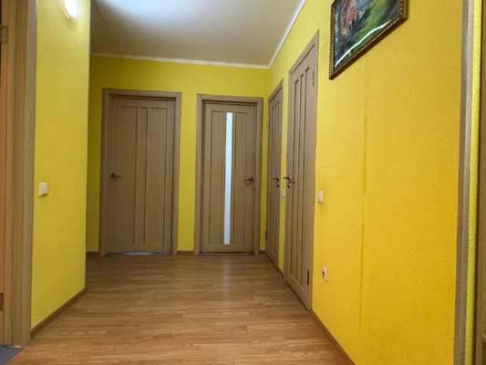 Продам трехкомнатную (3-комн.) квартиру, Бакалинская ул, 64к2, Уфа г