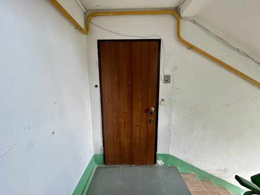 Продам двухкомнатную (2-комн.) квартиру, Исаева ул, 4, Новороссийск г